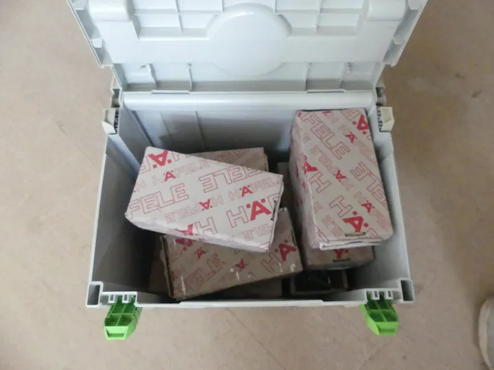 Posten Häfele Befestigungselemente mit Systainer